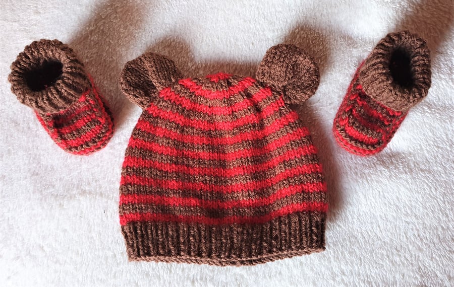 Baby hat and bootee set