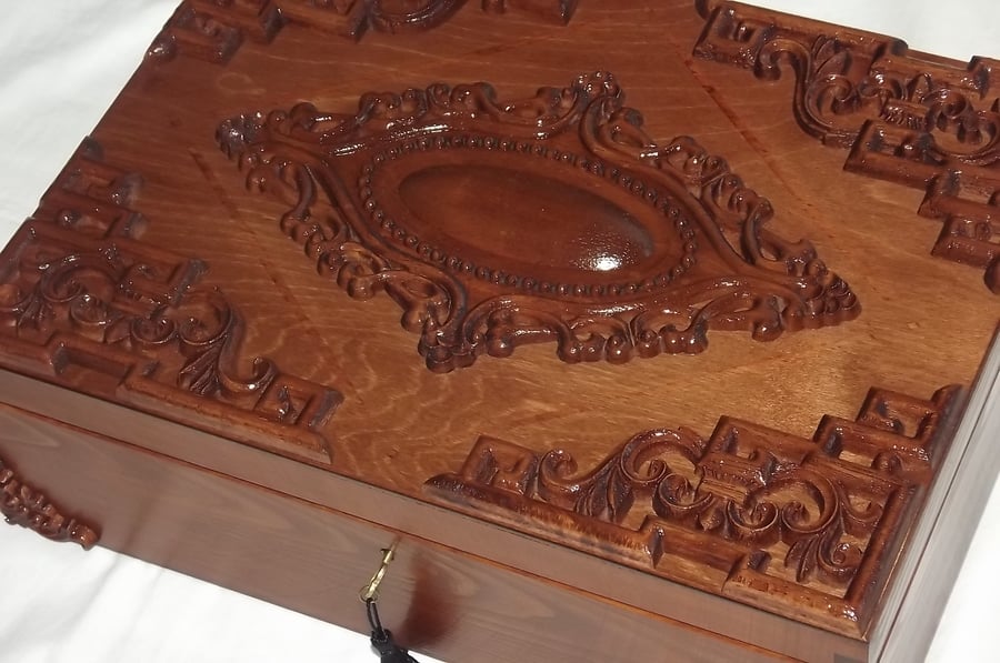 BEAUTIFUL LOCKABLE A4 PLUS. Large Wooden storage box.Carved onlay. Mortise Lock
