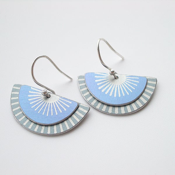 Fan earrings in grey and blue with sunburst pattern