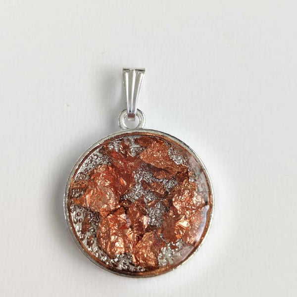 Small Round Resin Pendant With Copper Coloured Flakes