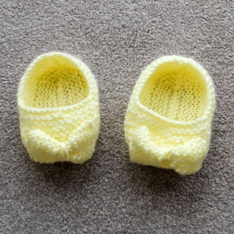 KNITTING PATTERN PDF Lemon Shoes for Teddy