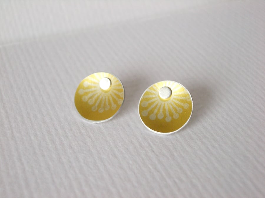 Yellow sunburst stud earrings