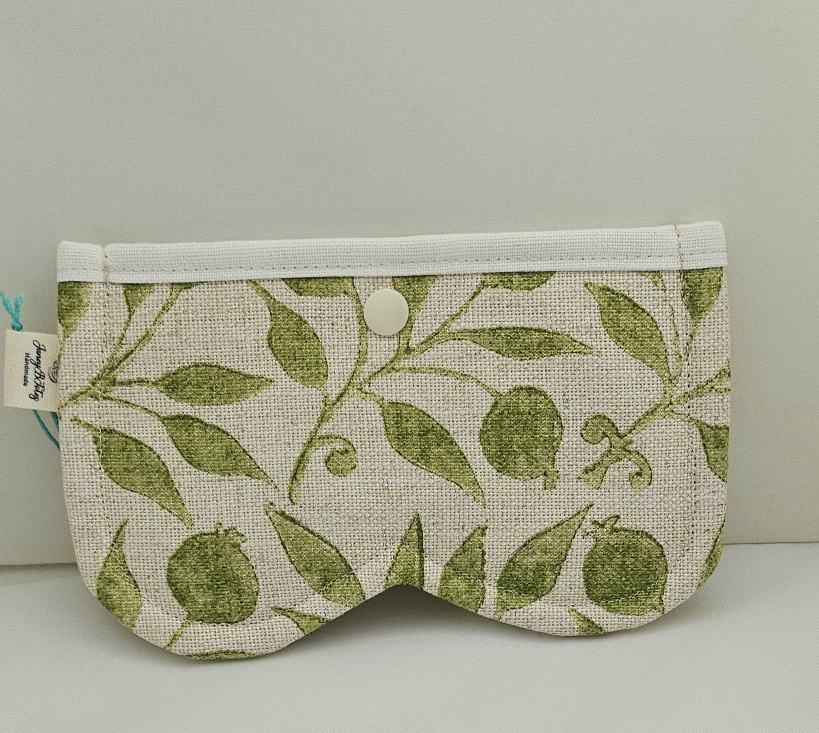 Glasses case in William Morris fabric.