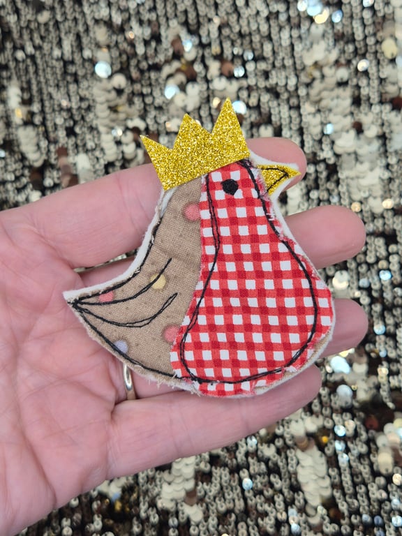 Festive Robin Brooch