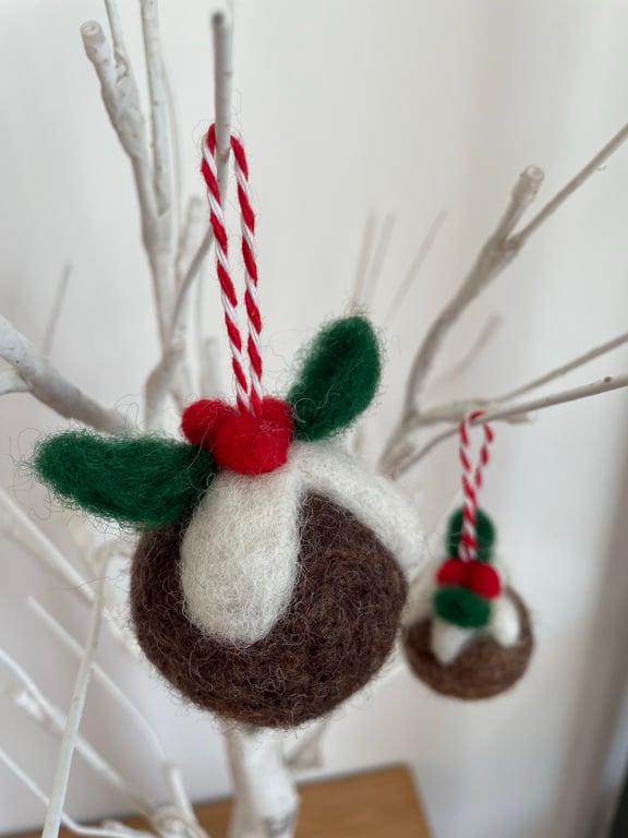 Needle Felted Christmas Pudding Ornament – Handmade Christmas Decoration