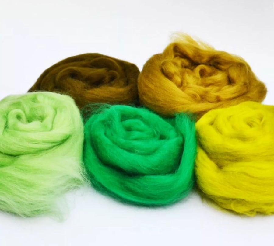 Green merino wool bundle, set of green merino wools, green fibres for felting 