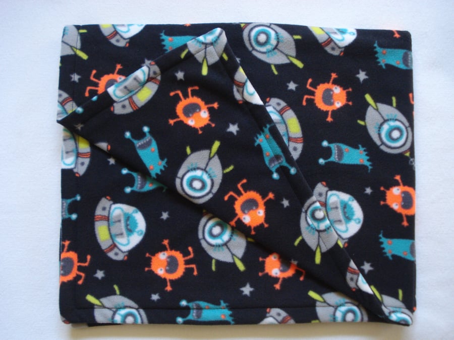 Brushed Cotton Double Sided Fleece Blanket With Aliens And Space Ships (R537)