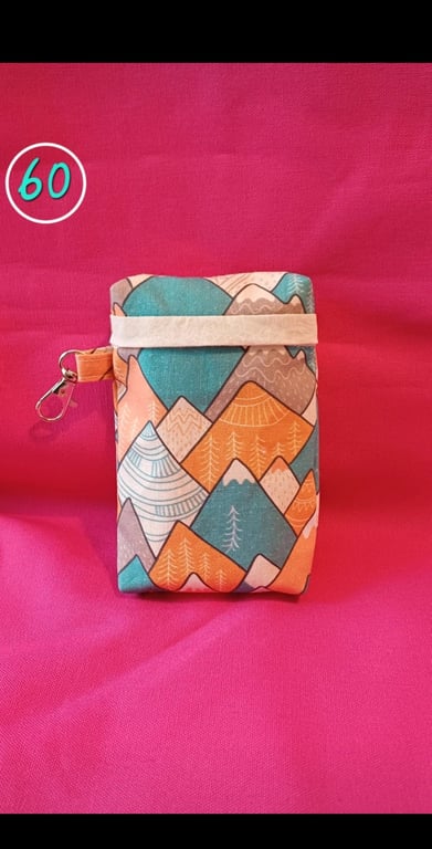 Tissue pack holder 