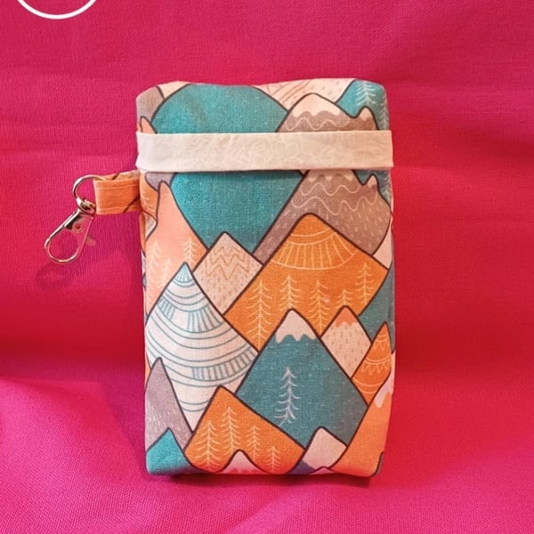 Tissue pack holder 