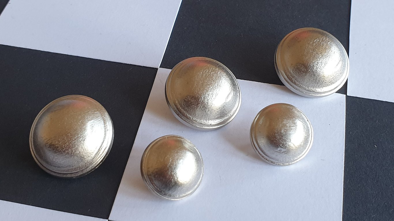 15mm & 21mm Matt Silver or Platinum Metallic look buttons