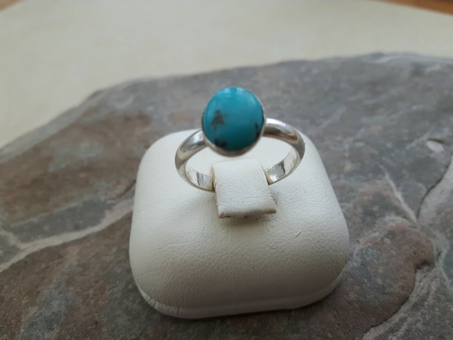 Sterling Silver Ring with Oval Turquoise Gemstone 