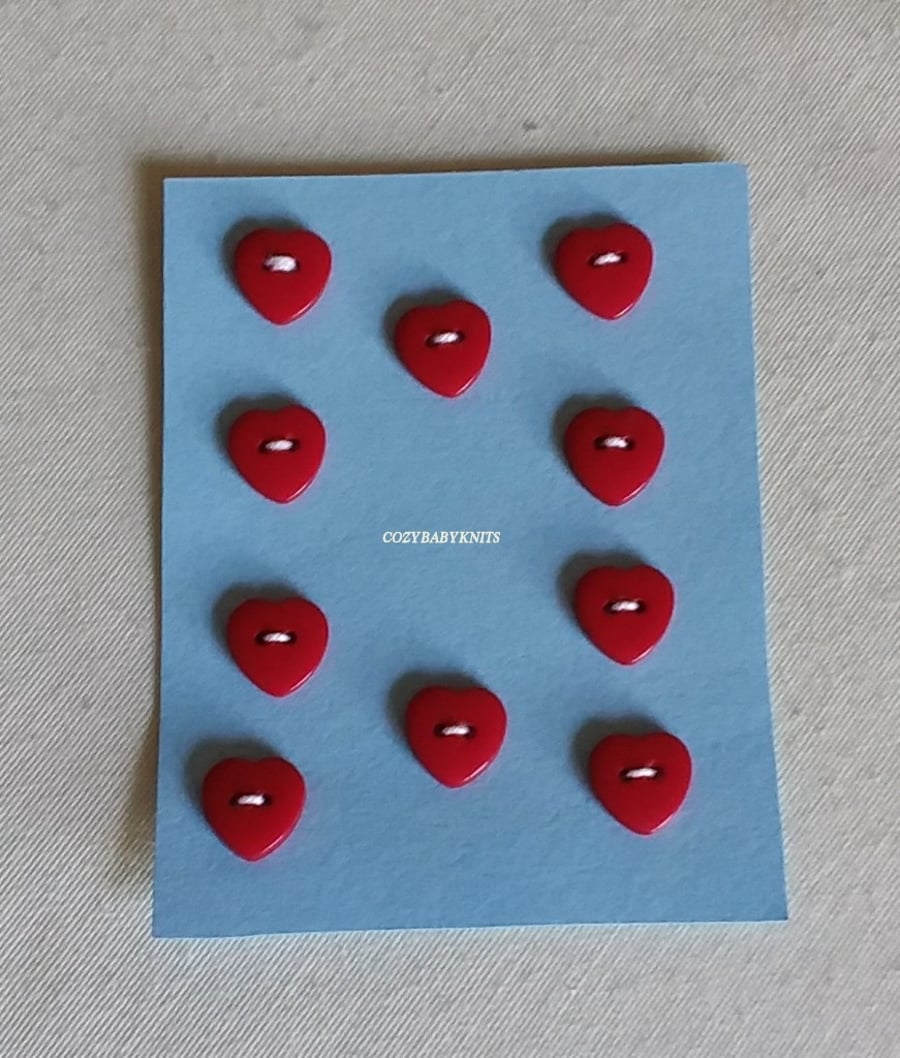Red heart buttons