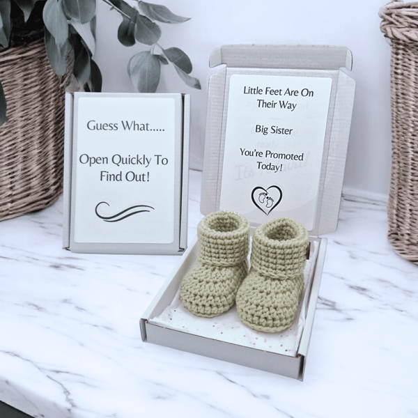 Big Sister Pregnancy Announcement Gift – Little Feet Are On Their Way