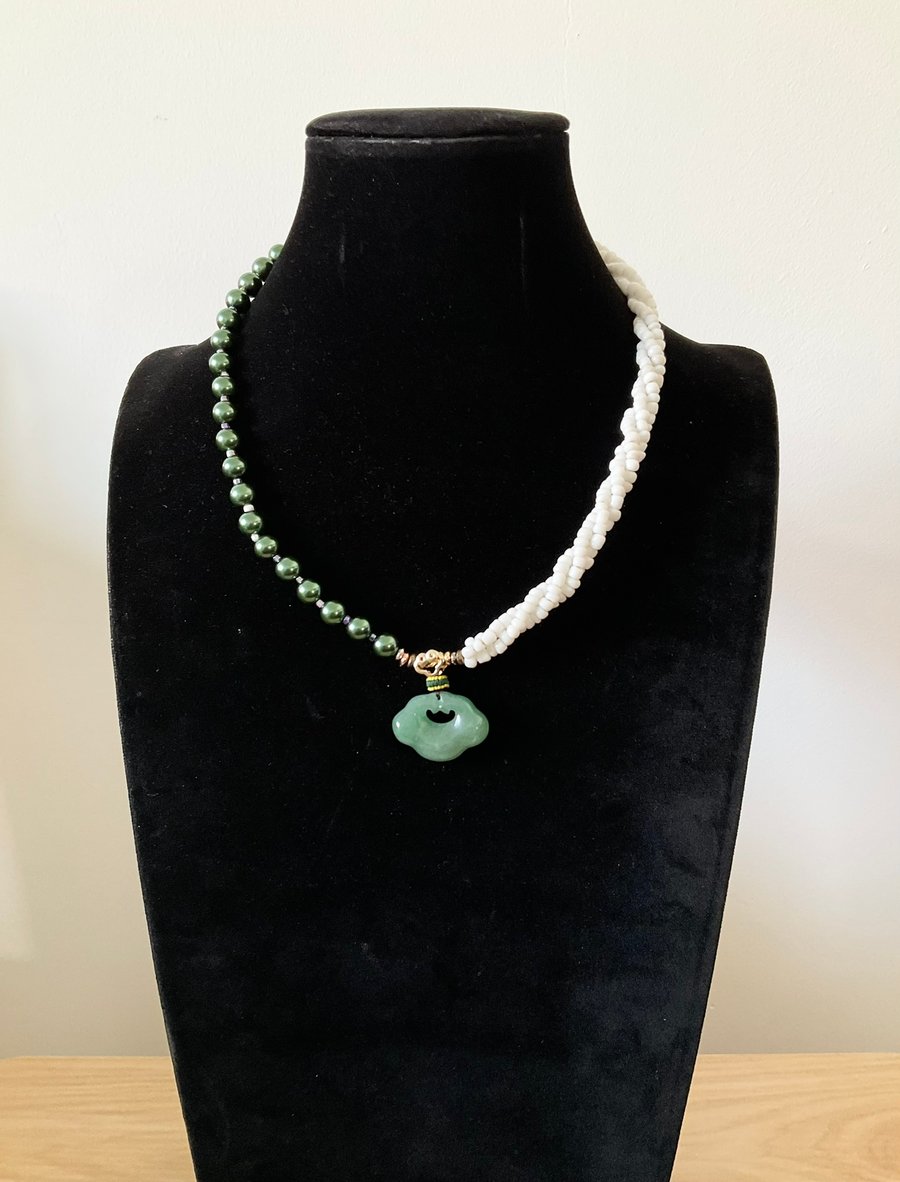 Handcrafted Natural Green Agate Ru Yi Pendant Necklace Oriental Style