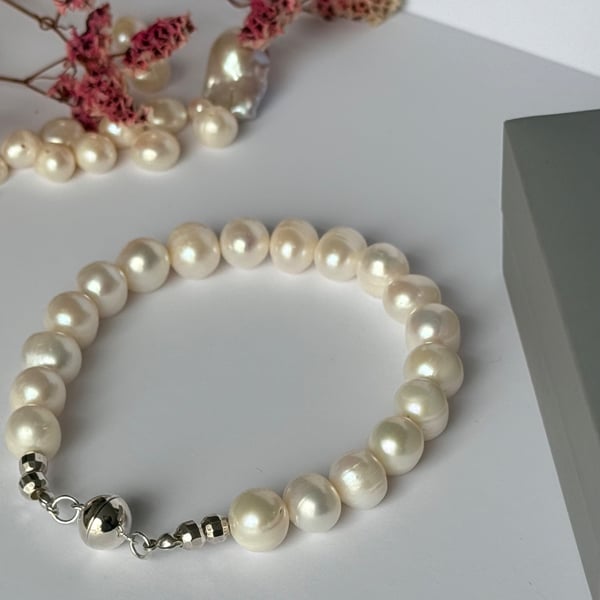 FRESHWATER CULTURED PEARL BRACELET