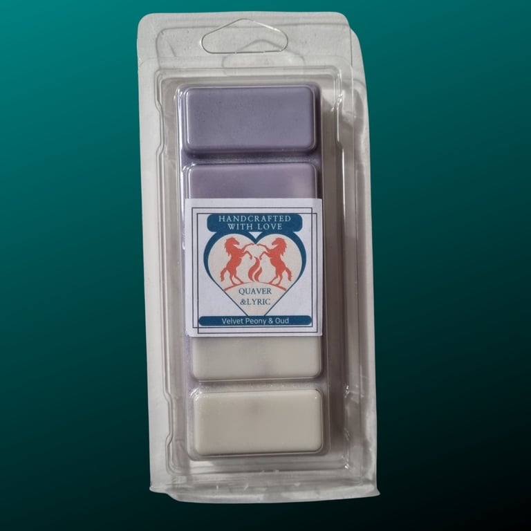 Soy Wax Melt Bar in Clamshell Velvet Peony and Oud Fragrance 65g