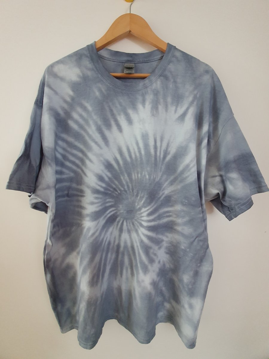 Tie Dye Grey Twist T-shirt, Hand-Dyed Top, READY TO SHIP Festival
