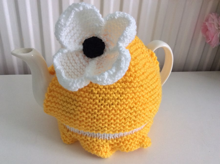 Knitted Tea Cosy with a Daisy fits a 4 to 6 cup pot
