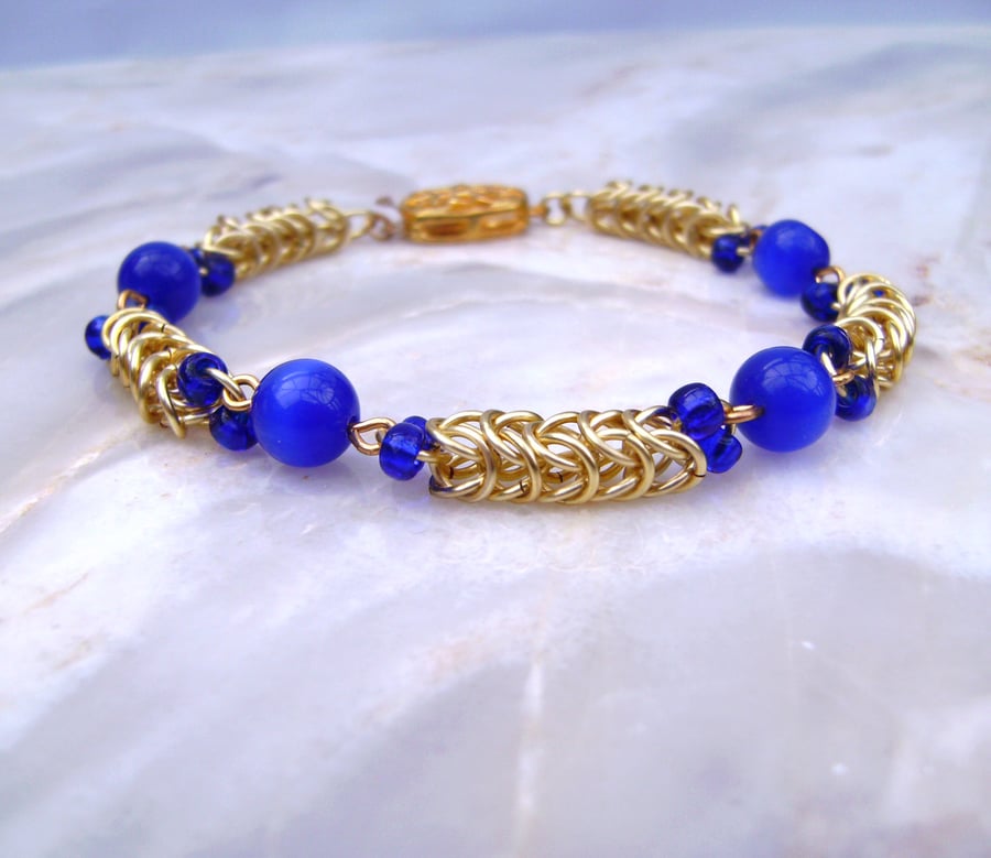 Blue Cats Eye Chainmaille Bracelet