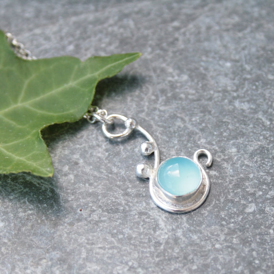 Silver necklace with chalcedony gemstone
