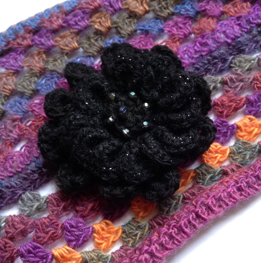 Crochet Flower Corsage Brooch in Black