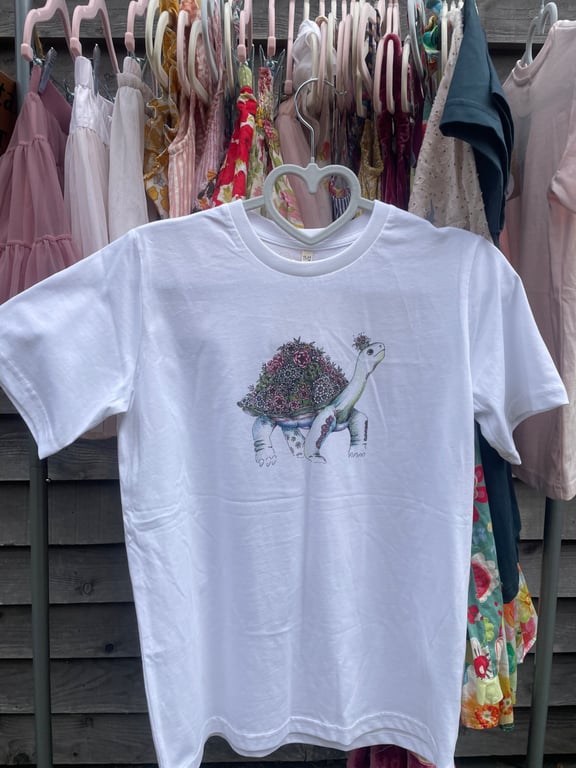 Children's white Tortoise T shirt 11-12yrs