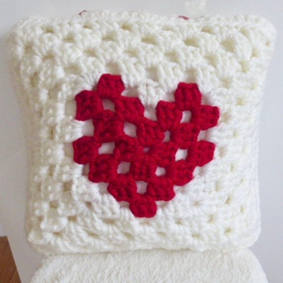 crochet heart cushion cover, Valentine cushion cover, removable cushion cover