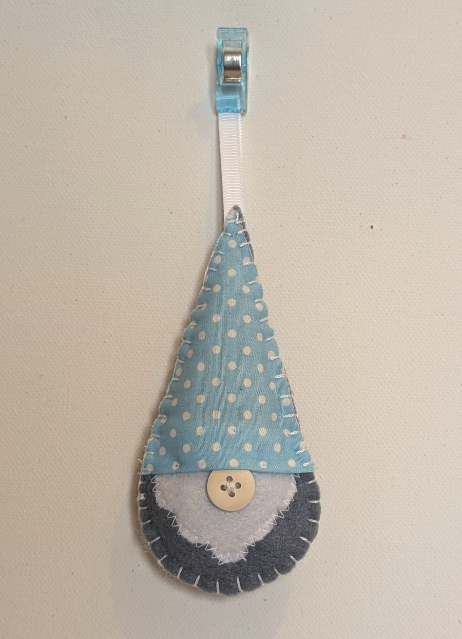 Handmade handstitched felt gonk - polka dot turquoise hat