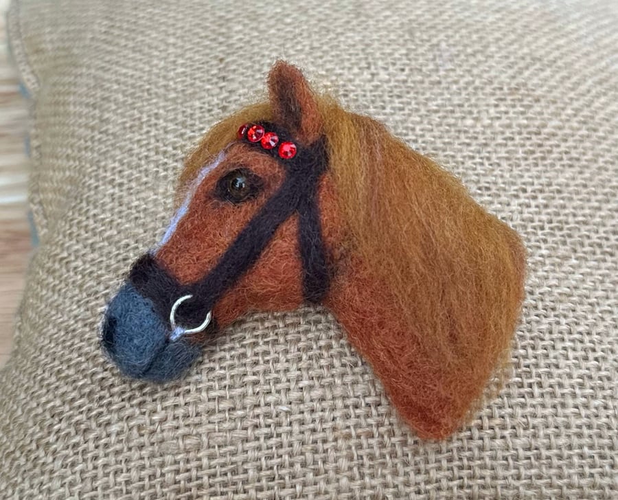 Needle Felted Chestnut Horse Head Brooch