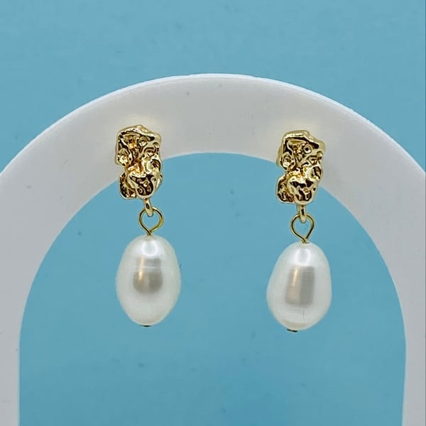 White Oval Freshwater Pearl Gold Plated Earrings