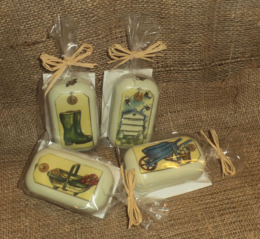 Attractive Unusual Decorated Soaps Gardener Gift  Wellington Boot Trug