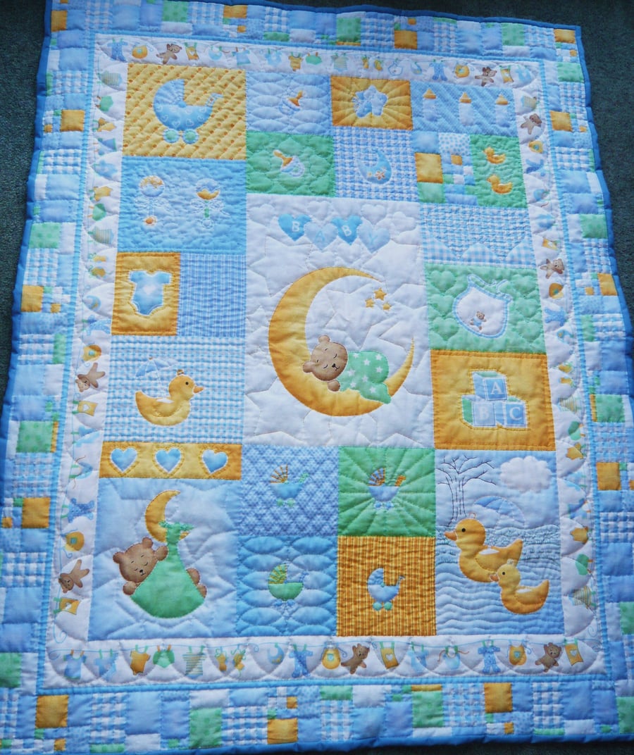  cot quilt    Hand quilted (Sweet Dreams)