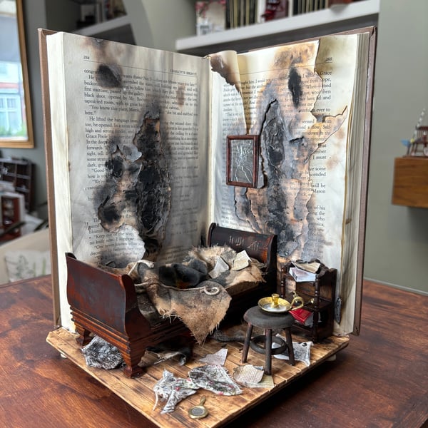 Jane Eyre by Charlotte Brontë Book Nook