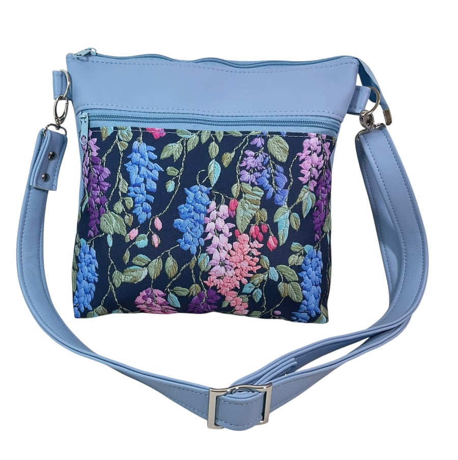 Handbag in faux Leather and floral wisteria print  fabric, medium sized zip top 