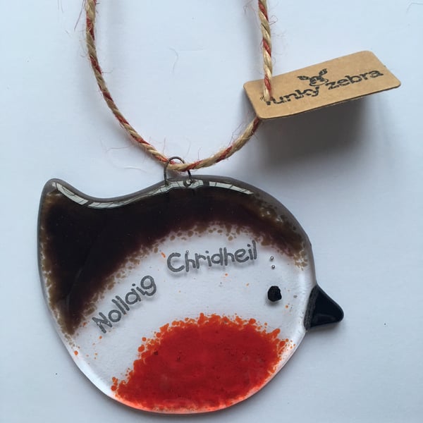 Handmade Fused Glass Nollaig Chridheil Robin Christmas Decoration