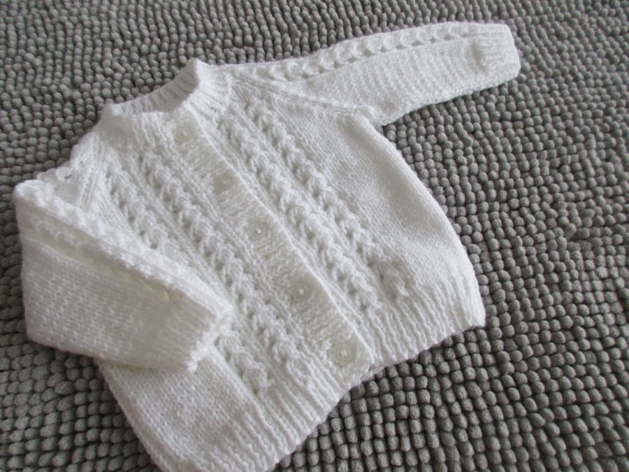 16" Patterned Round Neck Cardigan (White)