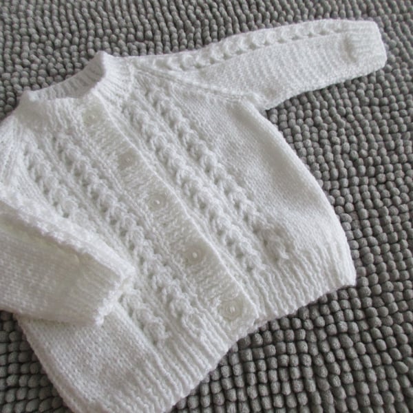 16" Patterned Round Neck Cardigan (White)