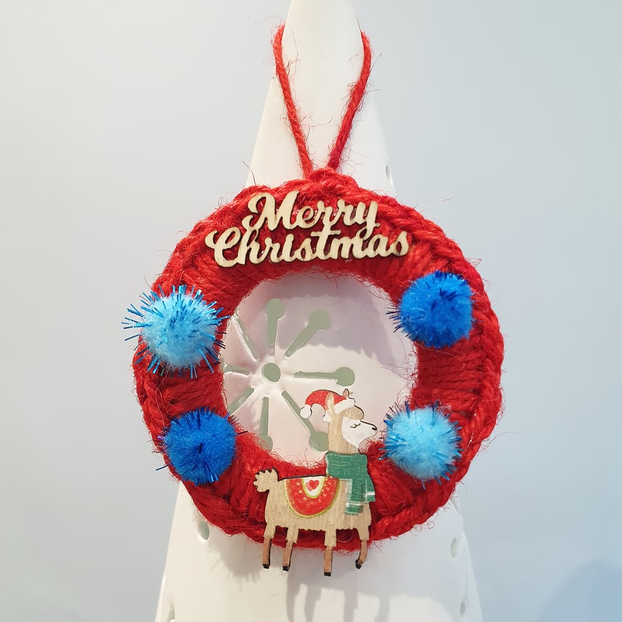 Alpaca Pom Pom Hoop (Blue)