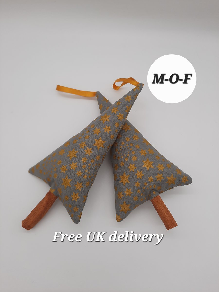 Cinnamon tree hanging pair in grey with gold stars. 