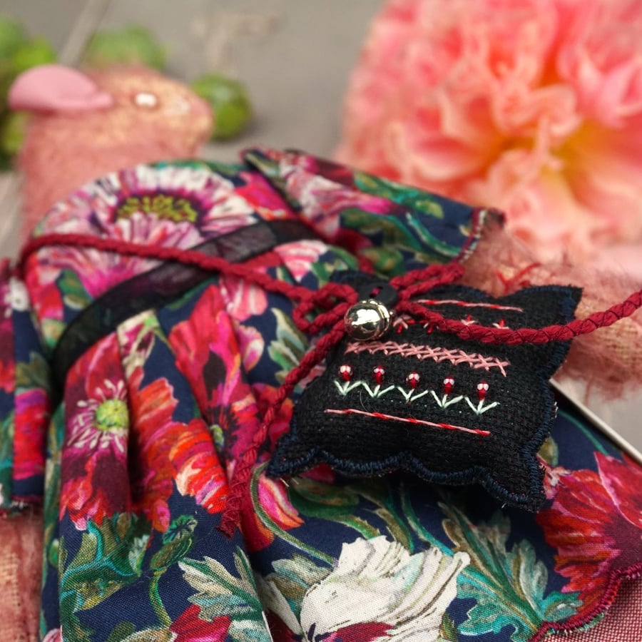 Amelie, A Midnight Mohair Mouse