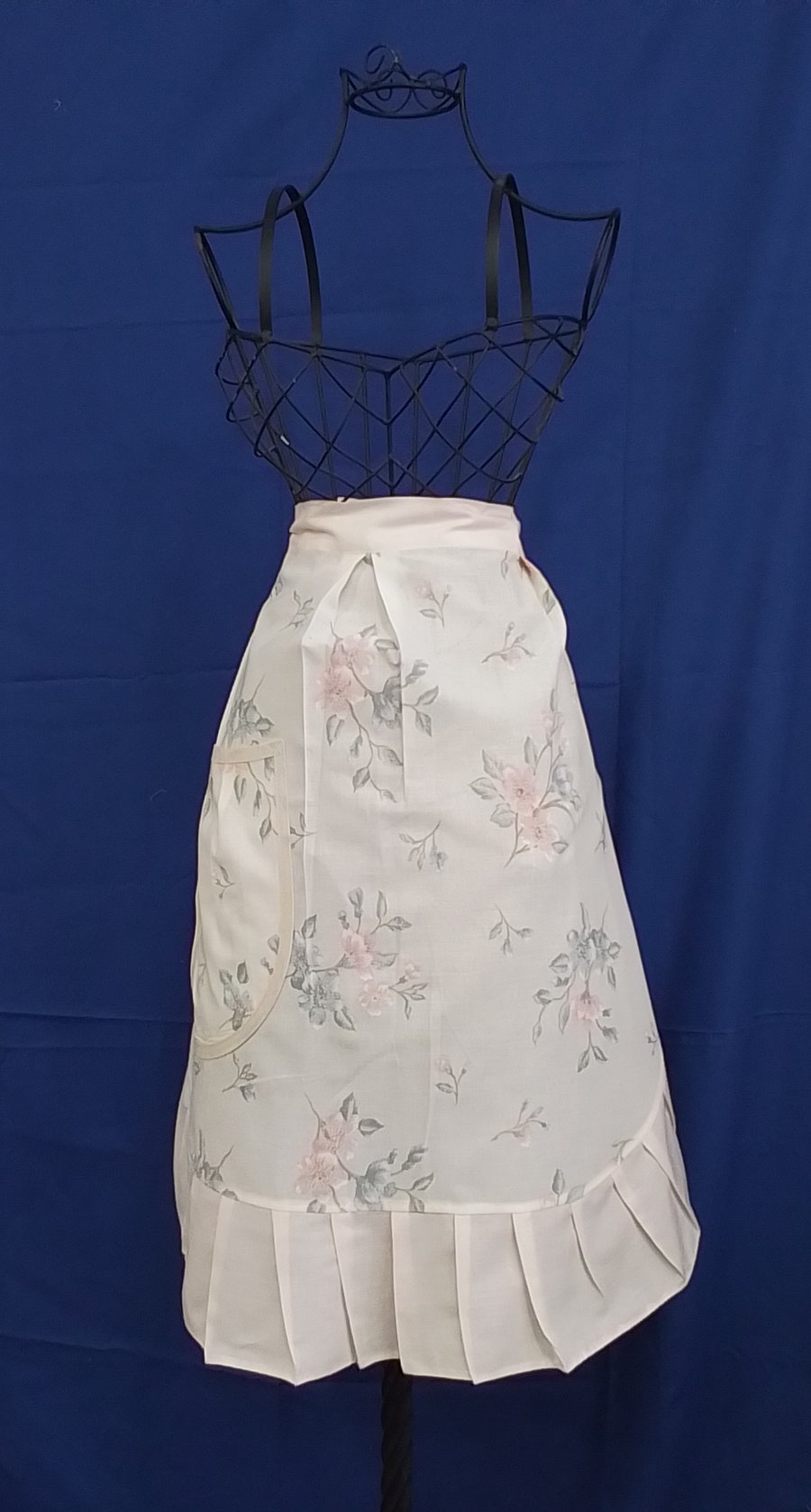 Kim Adult Apron | Pirode June | Hortensias Home main image 0