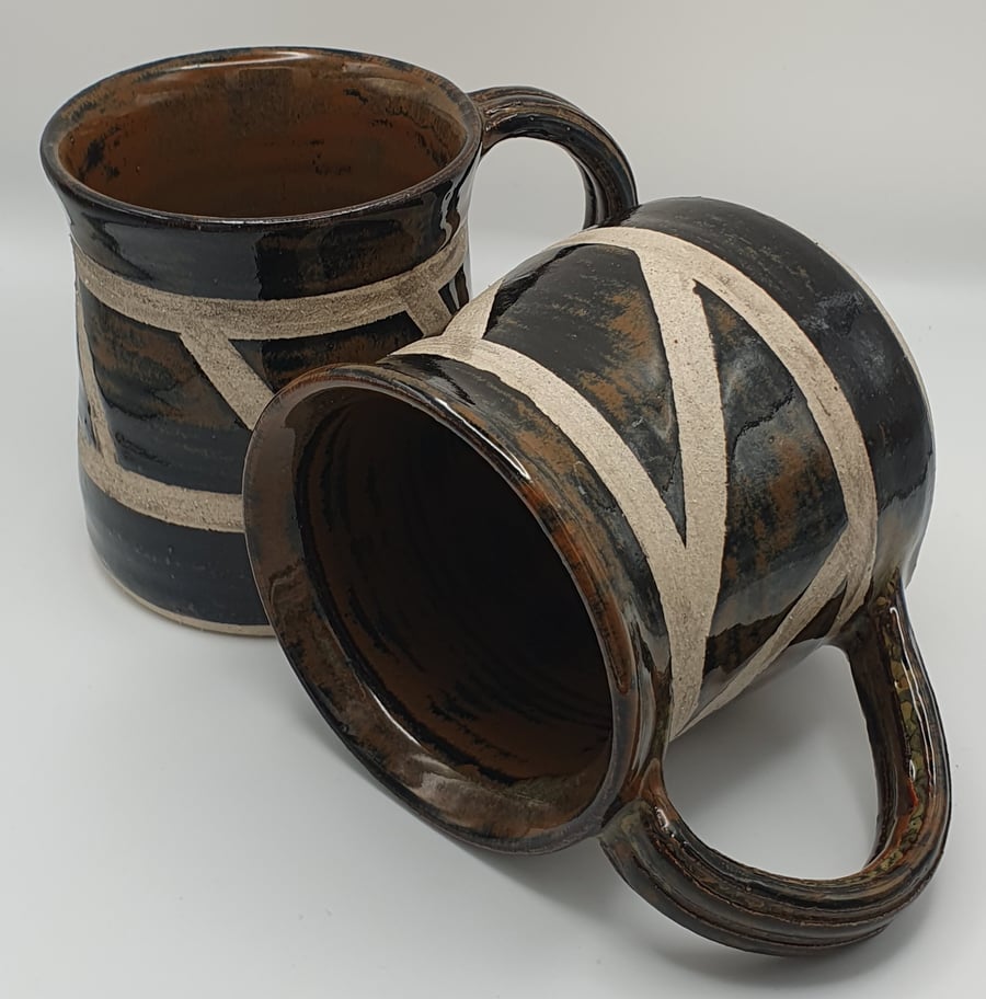 Stoneware mugs 