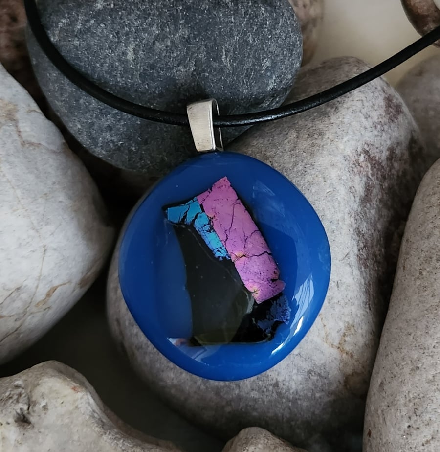 Blue and pink glass pendant 