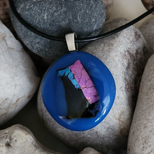 Blue and pink glass pendant 