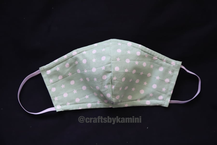 Washable face covering with nose wire and filter pocket (postage included)