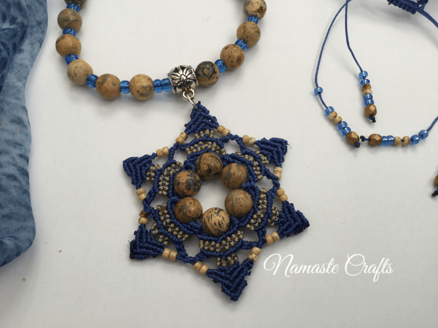 Mandala macrame Pendant, Beaded Necklace, tribal, Boho, Yoga 