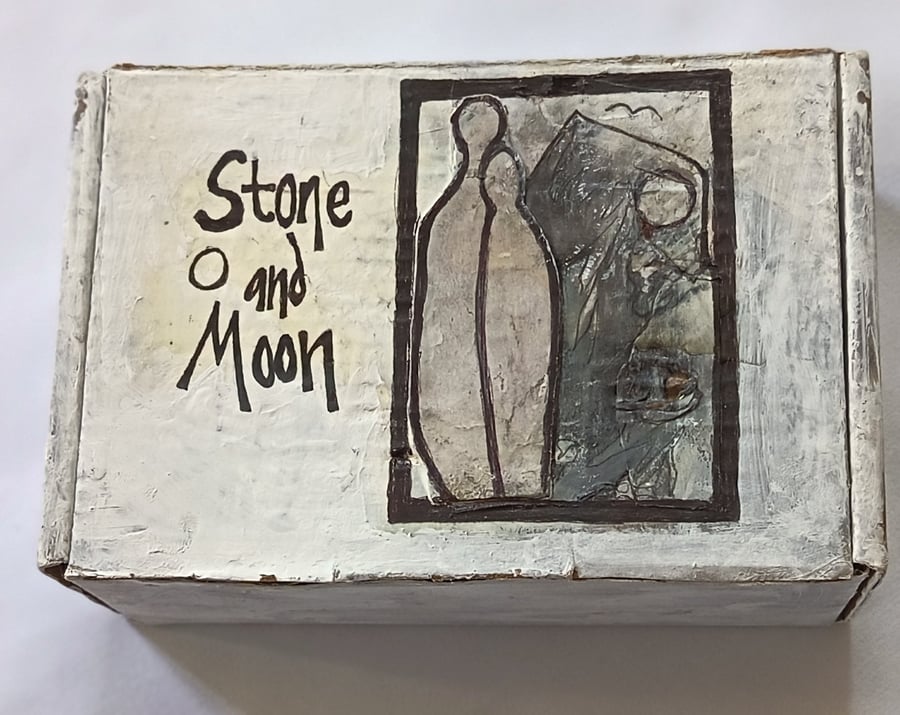 Stone & Moon - zodiac oracle