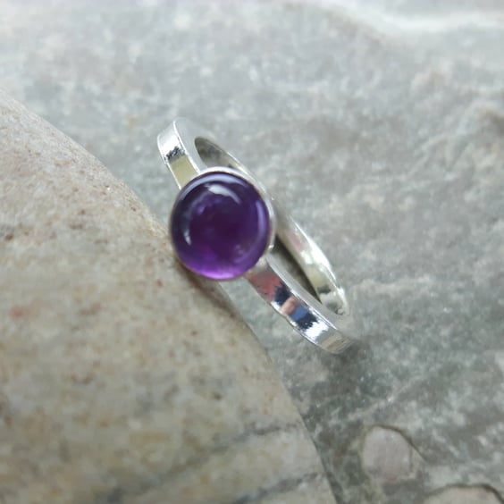 Sterling Silver Ring with Amethyst Gemstone
