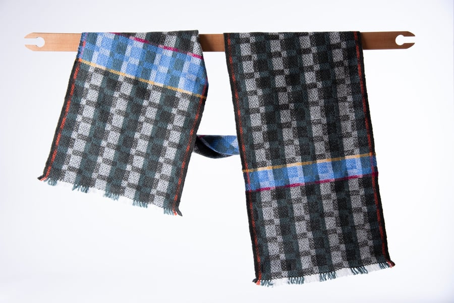 Lush lambswool scarf - flint offset blocks