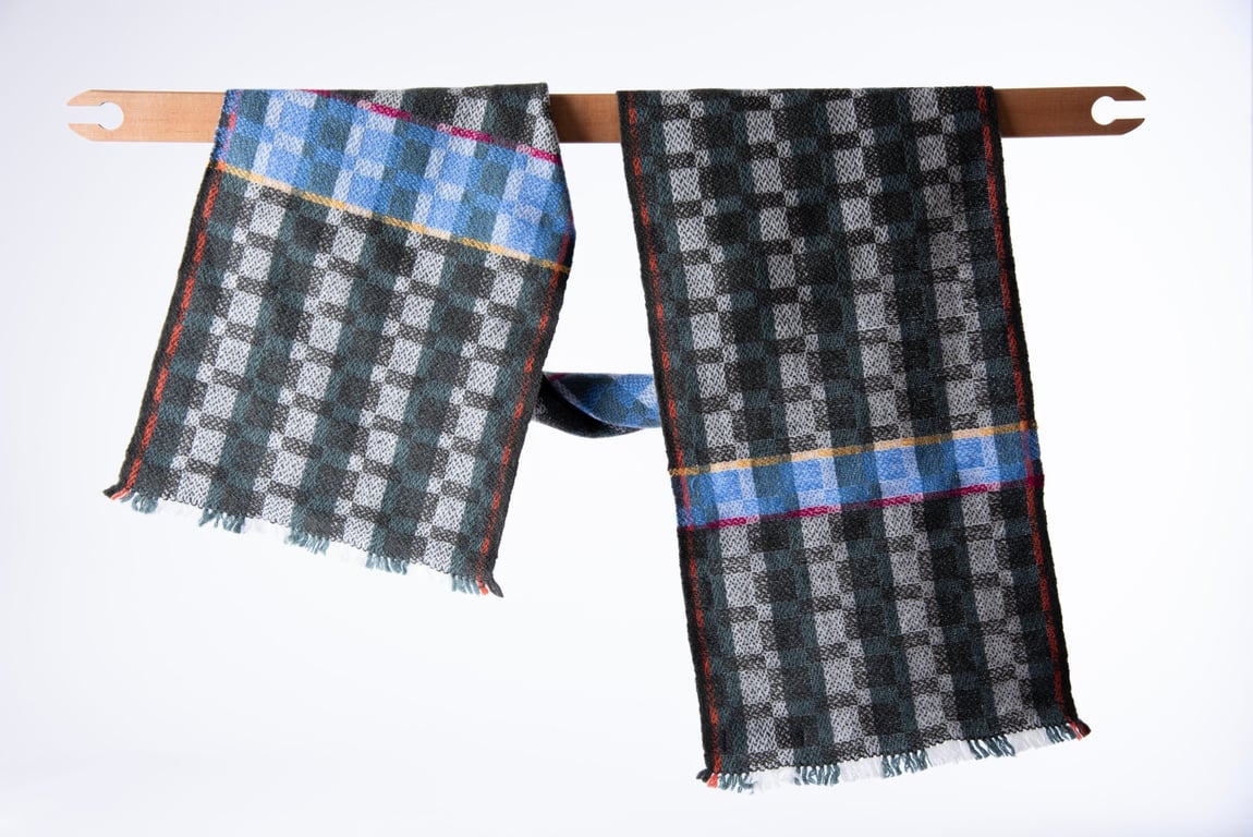 Lush lambswool scarf - flint offset blocks